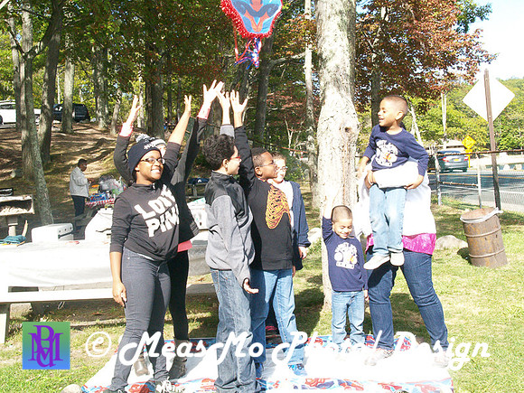 Apple Picking and Picnic_Sep272015_3159