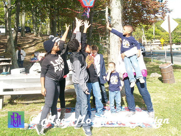 Apple Picking and Picnic_Sep272015_3162